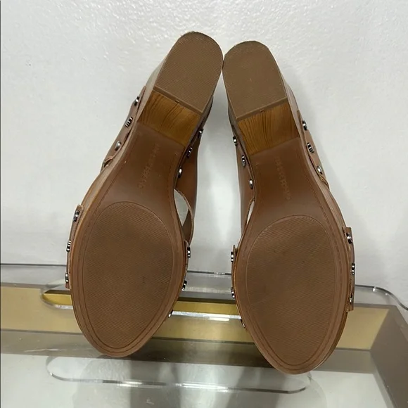 Lucky Brand Tan Mules with Classic Design - Picture 5 of 5
